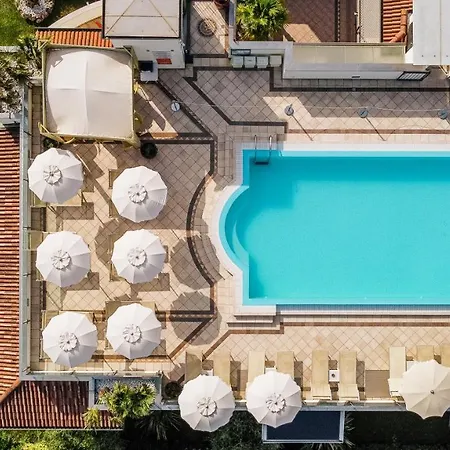 Arena Hotell 3*