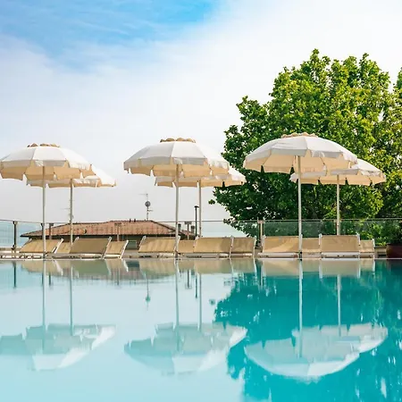 Hotell Arena 3*