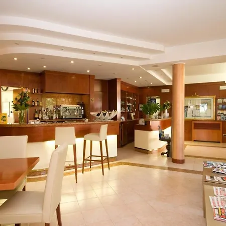 Arena Hotell 3*
